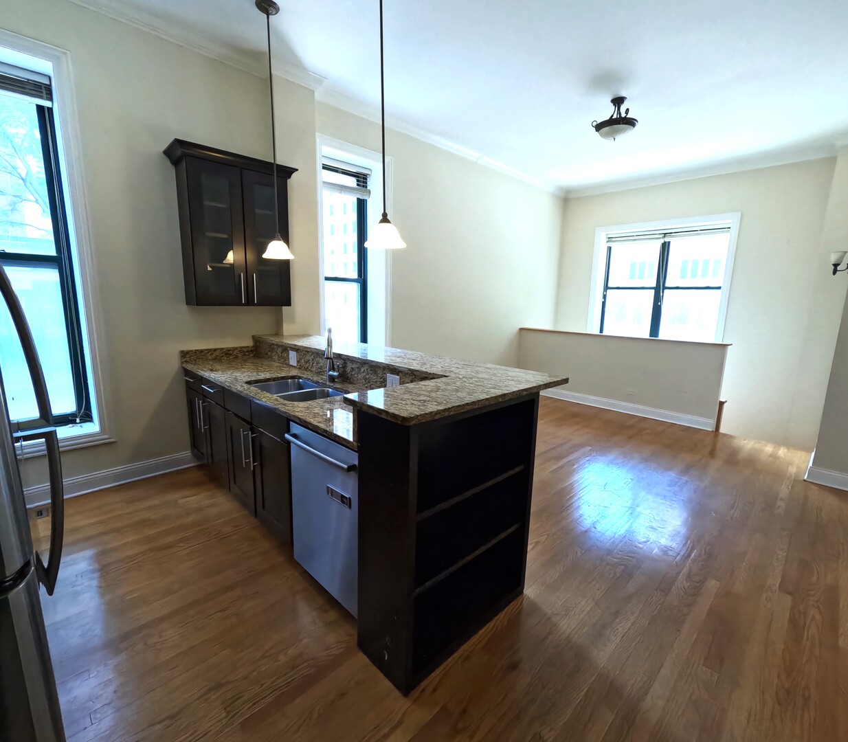 851 N LaSalle Boulevard 1S