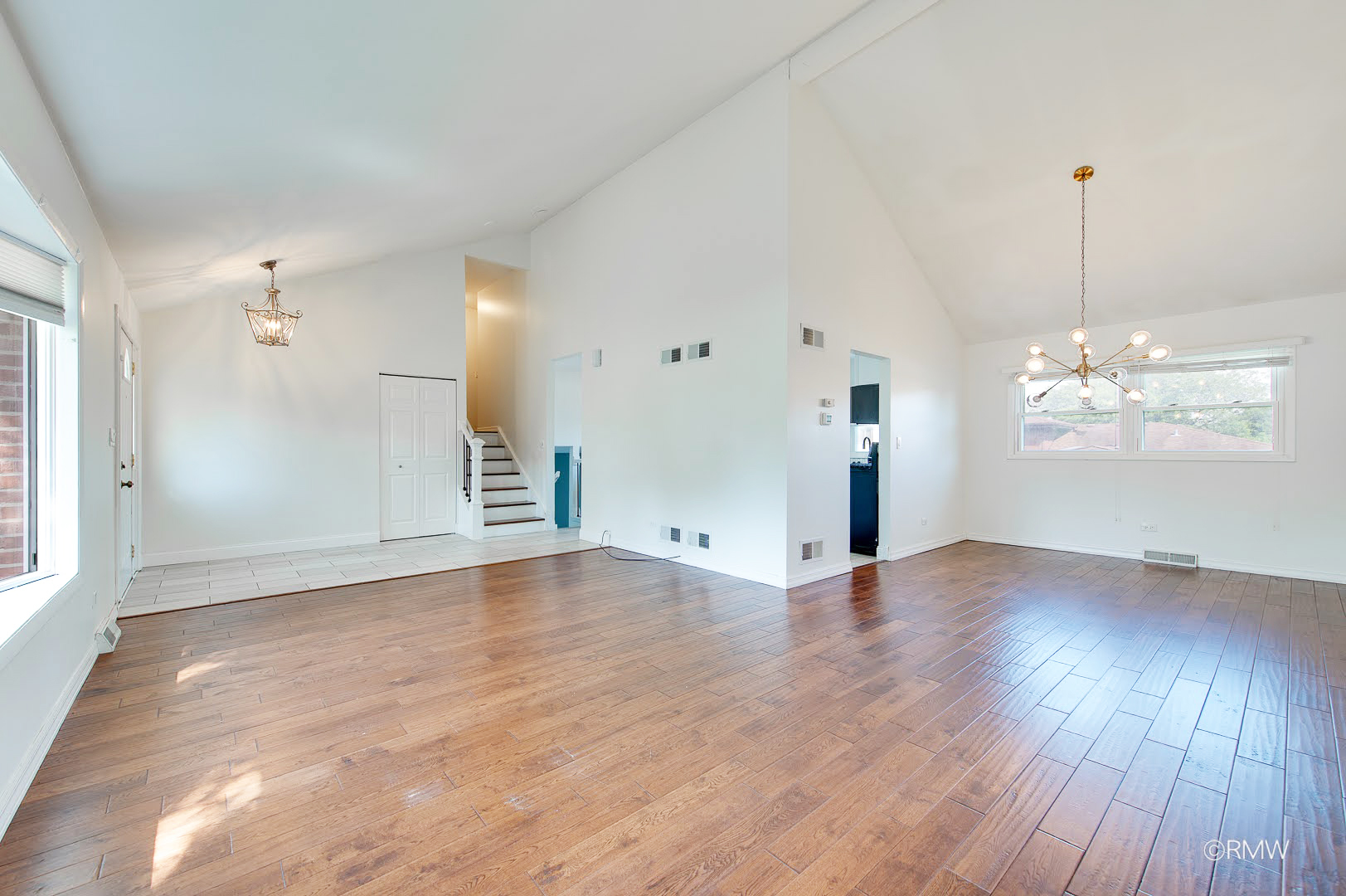 1233 N Hickory Trail