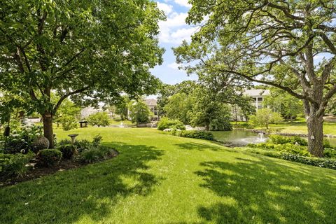 Tiny photo for 17 Ambriance Drive, Burr Ridge, IL 60527 (MLS # 12483298)