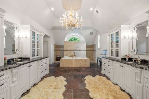 Tiny photo for 17 Ambriance Drive, Burr Ridge, IL 60527 (MLS # 12483298)