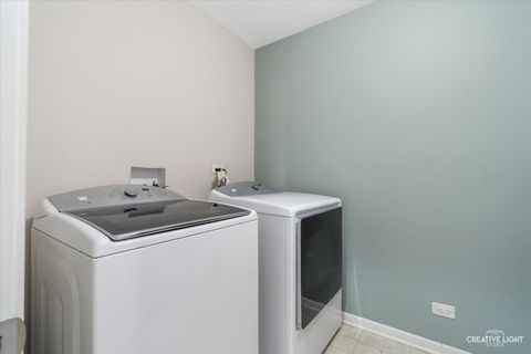 Tiny photo for 436 W Amberside Drive, Elgin, IL 60124 (MLS # 12584593)