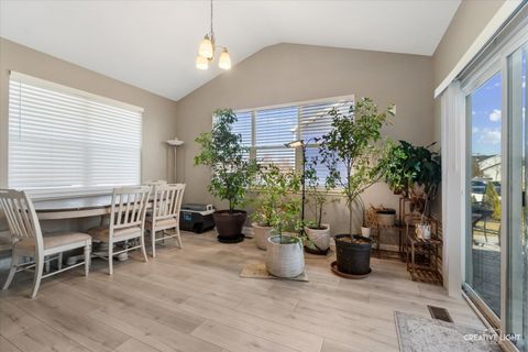 Tiny photo for 436 W Amberside Drive, Elgin, IL 60124 (MLS # 12584593)