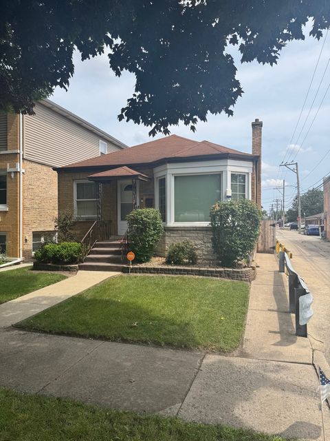 Tiny photo for 2527 Keystone Avenue, North Riverside, IL 60546 (MLS # 12449247)