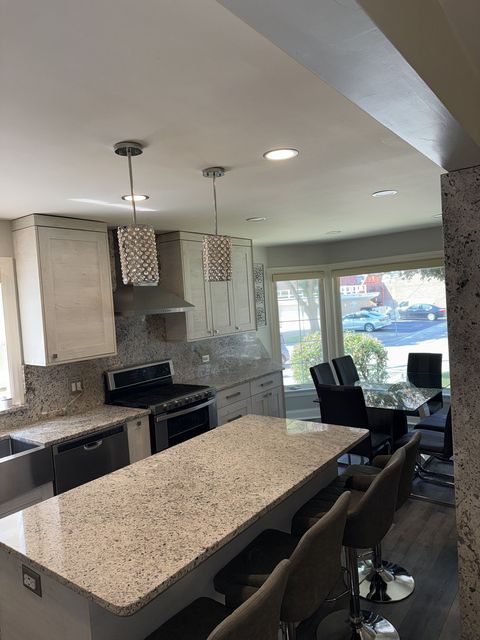 Tiny photo for 2527 Keystone Avenue, North Riverside, IL 60546 (MLS # 12449247)