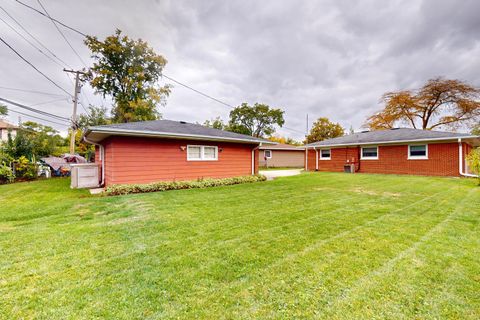 Tiny photo for 709 S Dennis Road, Wheeling, IL 60090 (MLS # 12502161)