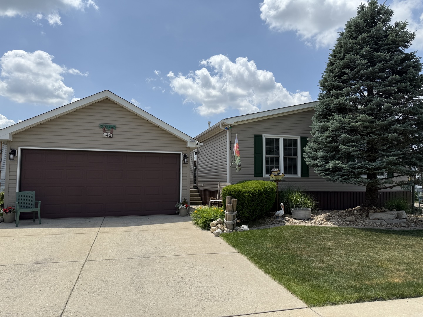 142 Hibiscus Circle