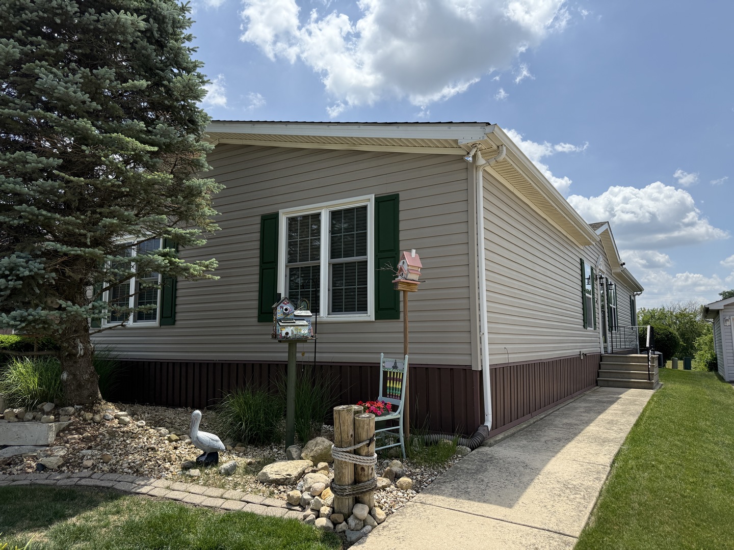 142 Hibiscus Circle