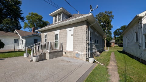 Tiny photo for 258 7th Street, Silvis, IL 61282 (MLS # 12721772)