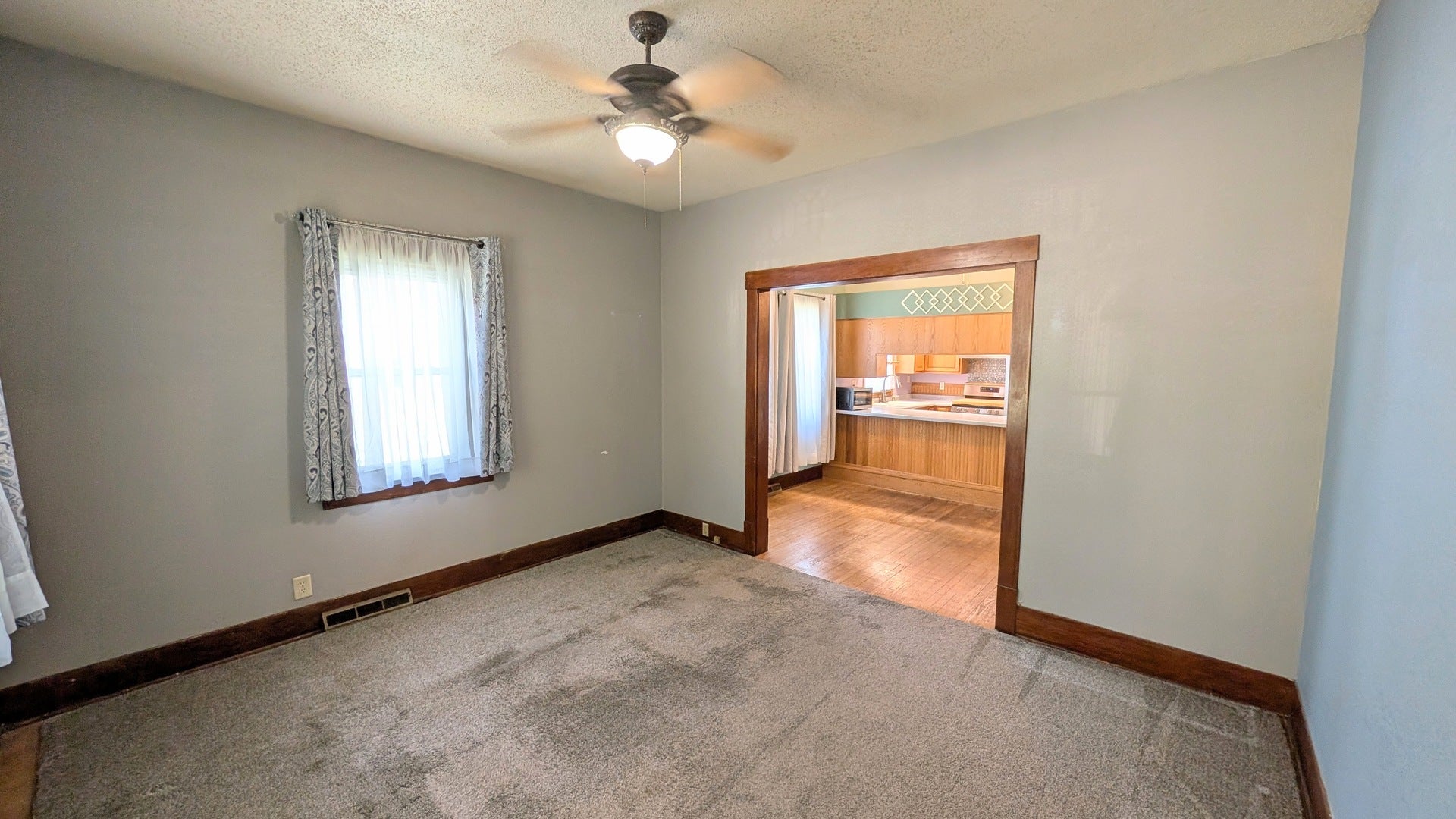 258 7th Street