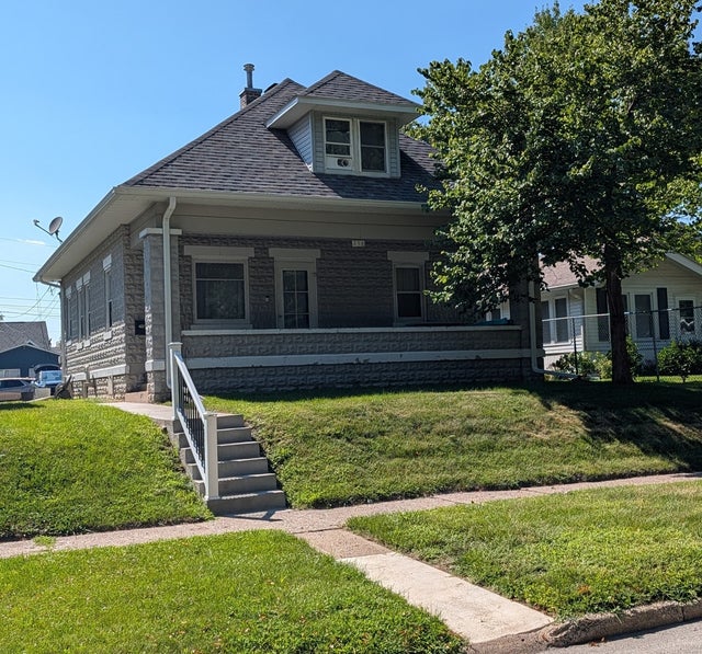 258 7th Street