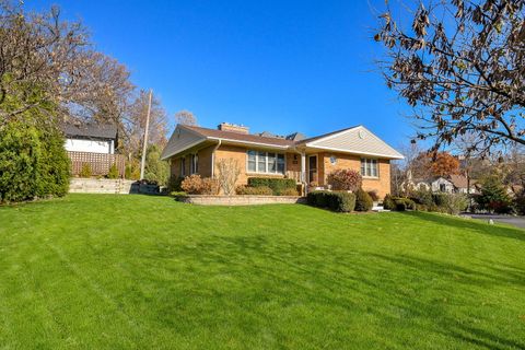 Tiny photo for 522 Deerpath Road, Glen Ellyn, IL 60137 (MLS # 12541404)