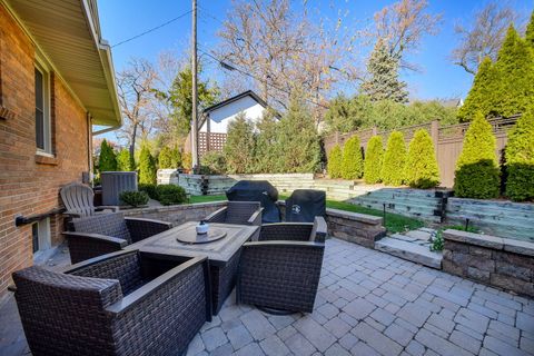 Tiny photo for 522 Deerpath Road, Glen Ellyn, IL 60137 (MLS # 12541404)