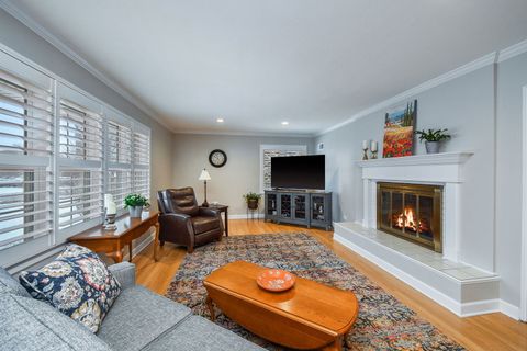 Tiny photo for 522 Deerpath Road, Glen Ellyn, IL 60137 (MLS # 12541404)