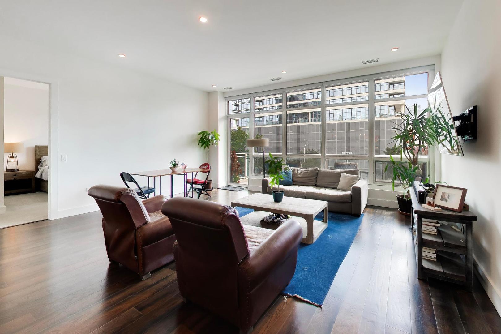 367 W Locust Street 305