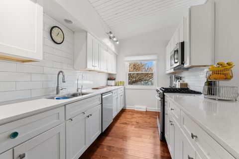 Tiny photo for 8 Rob Road, Mount Prospect, IL 60056 (MLS # 12624144)