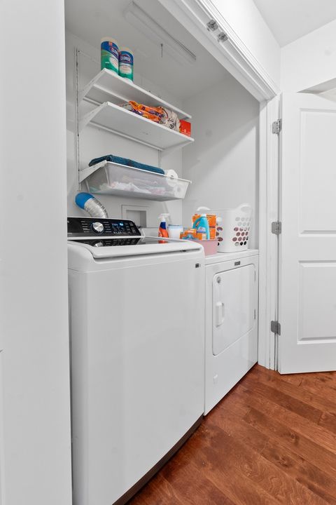 Tiny photo for 8 Rob Road, Mount Prospect, IL 60056 (MLS # 12624144)