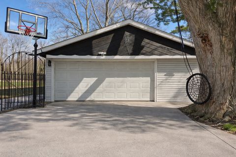 Tiny photo for 8 Rob Road, Mount Prospect, IL 60056 (MLS # 12624144)