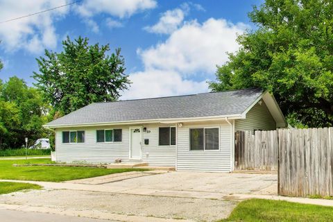 Tiny photo for 119 W Elmwood Avenue, West Chicago, IL 60185 (MLS # 12683041)
