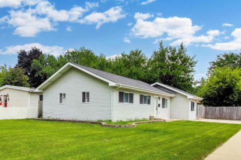 Tiny photo for 119 W Elmwood Avenue, West Chicago, IL 60185 (MLS # 12683041)