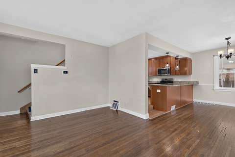 Tiny photo for 1531 Heidorn Avenue, Westchester, IL 60154 (MLS # 12688540)