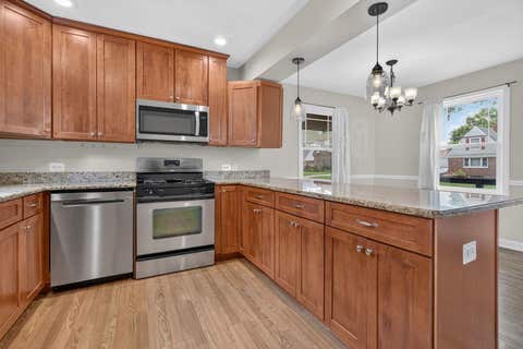 Tiny photo for 1531 Heidorn Avenue, Westchester, IL 60154 (MLS # 12688540)