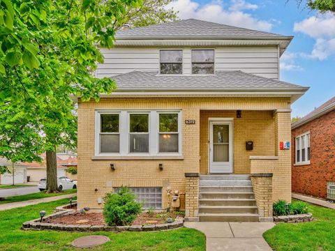 Photo of 6312 W Hyacinth Street, Chicago, IL 60646 (MLS # 12634592)