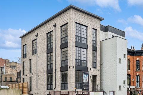 Photo of 327 W Armitage Avenue #1, Chicago, IL 60614 (MLS # 12547211)