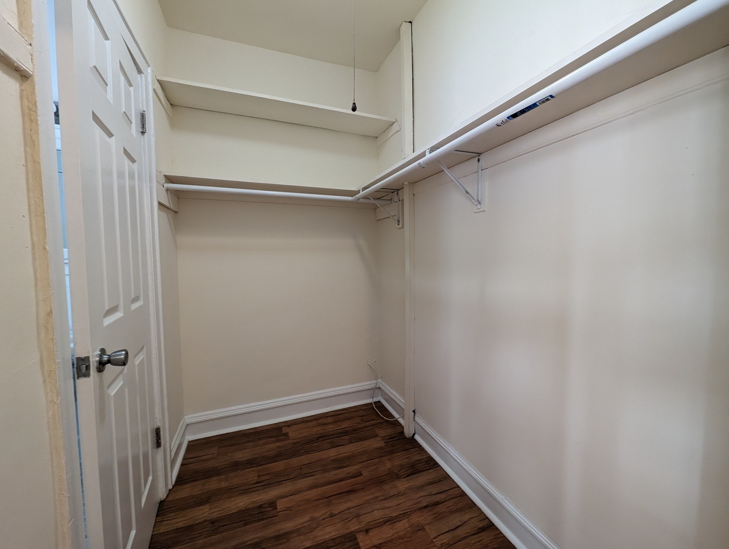 2536 N Sawyer Avenue 205