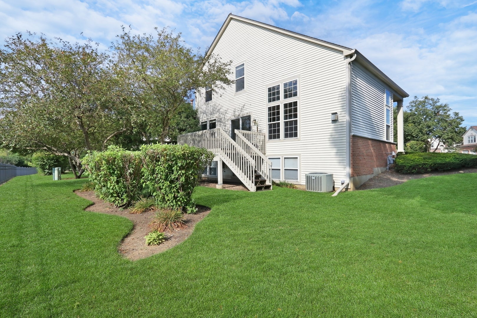 2833 Waterfront Avenue