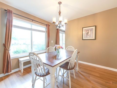 Tiny photo for 6797 ROANOAKE Court, Gurnee, IL 60031 (MLS # 12432266)