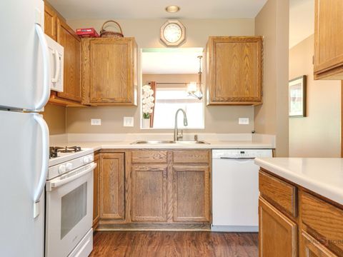 Tiny photo for 6797 ROANOAKE Court, Gurnee, IL 60031 (MLS # 12432266)