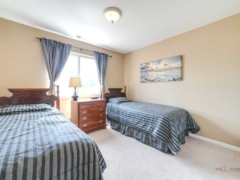 Tiny photo for 6797 ROANOAKE Court, Gurnee, IL 60031 (MLS # 12432266)