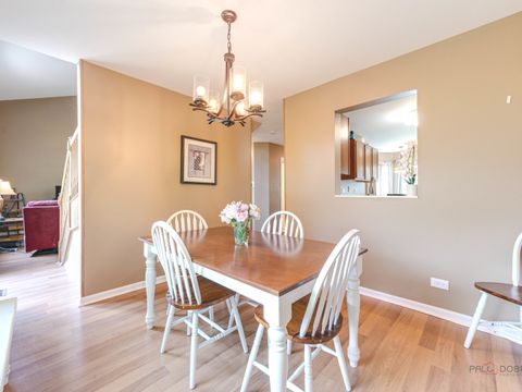 Tiny photo for 6797 ROANOAKE Court, Gurnee, IL 60031 (MLS # 12432266)