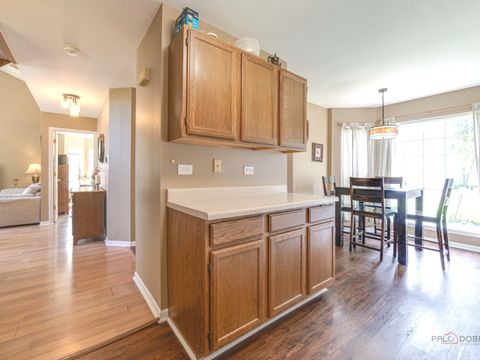 Tiny photo for 6797 ROANOAKE Court, Gurnee, IL 60031 (MLS # 12432266)