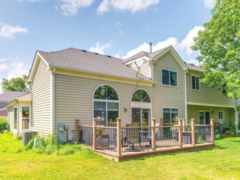 Tiny photo for 6797 ROANOAKE Court, Gurnee, IL 60031 (MLS # 12432266)