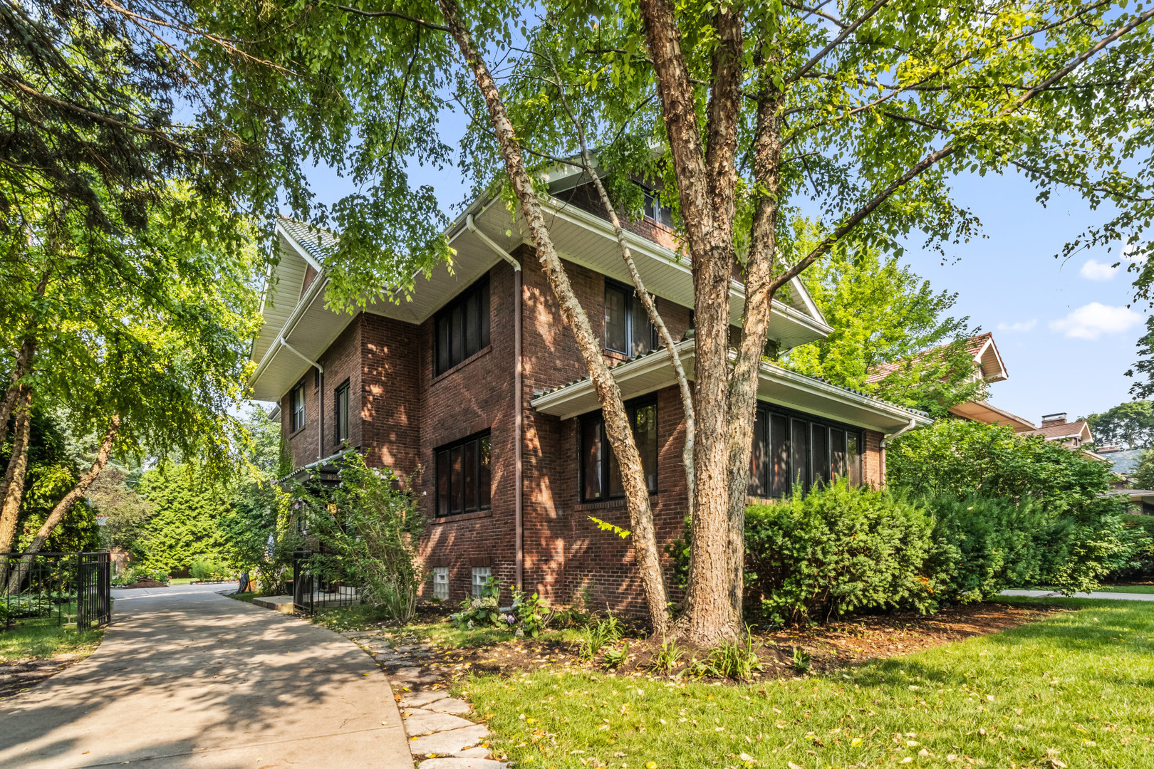 820 Monroe Avenue