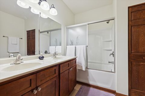 Tiny photo for 1301 W 106th Place, Chicago, IL 60643 (MLS # 12546437)