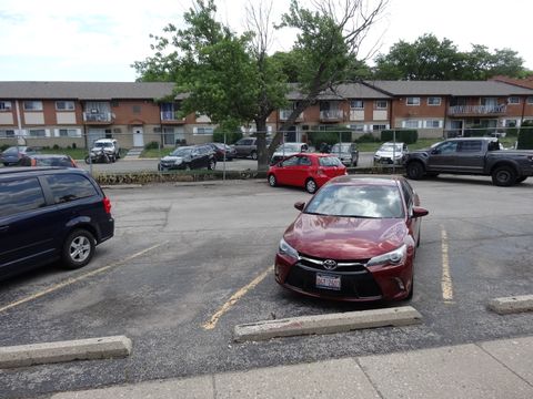 Tiny photo for 836 E Old Willow Road #212, Prospect Heights, IL 60070 (MLS # 12471867)