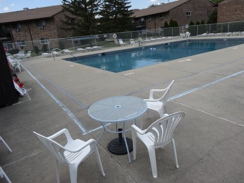 Tiny photo for 836 E Old Willow Road #212, Prospect Heights, IL 60070 (MLS # 12471867)