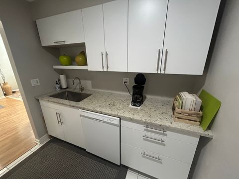 Tiny photo for 836 E Old Willow Road #212, Prospect Heights, IL 60070 (MLS # 12471867)