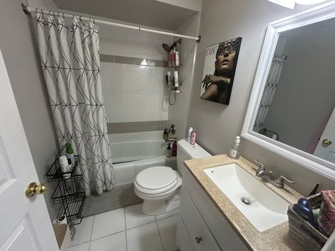 Tiny photo for 836 E Old Willow Road #212, Prospect Heights, IL 60070 (MLS # 12471867)