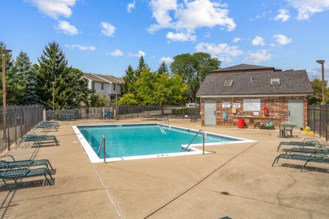 Tiny photo for 1110 Cedar Street #3B, Glendale Heights, IL 60139 (MLS # 12751187)