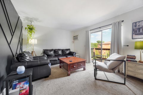 Tiny photo for 1110 Cedar Street #3B, Glendale Heights, IL 60139 (MLS # 12751187)
