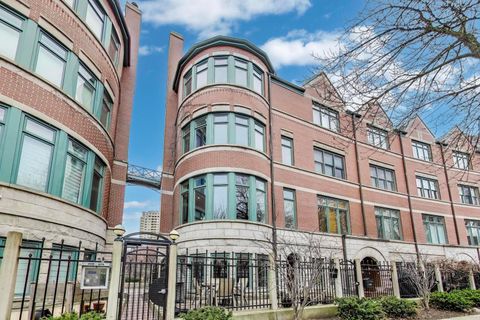 1448 S PRAIRIE Avenue Chicago IL 60605