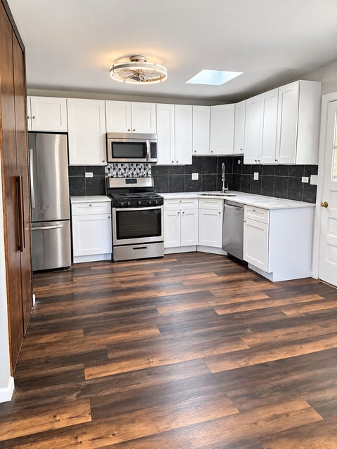Tiny photo for 15415 Woodlawn East Avenue, South Holland, IL 60473 (MLS # 12778092)