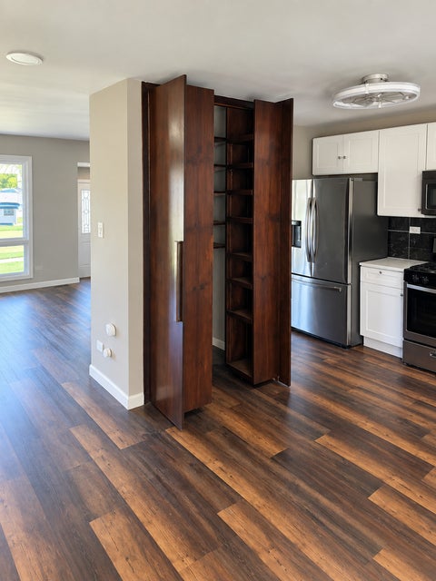 Tiny photo for 15415 Woodlawn East Avenue, South Holland, IL 60473 (MLS # 12778092)