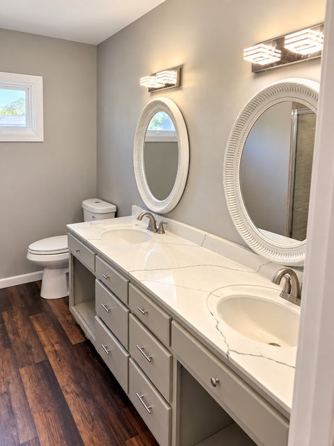 Tiny photo for 15415 Woodlawn East Avenue, South Holland, IL 60473 (MLS # 12778092)