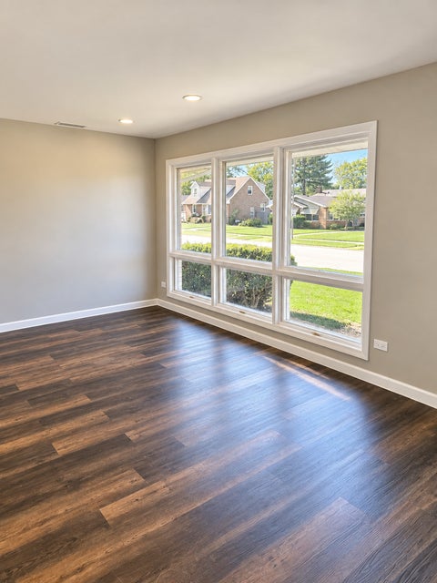 Tiny photo for 15415 Woodlawn East Avenue, South Holland, IL 60473 (MLS # 12778092)