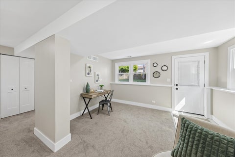 Tiny photo for 525 N Clarendon Avenue, Lombard, IL 60148 (MLS # 12748127)