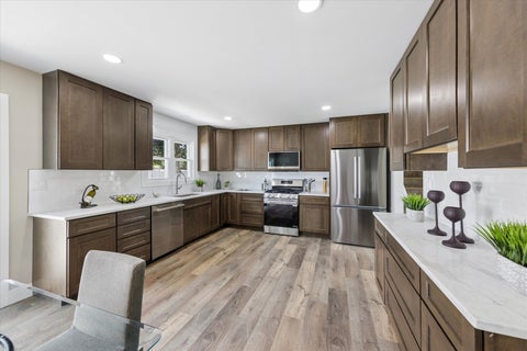 Tiny photo for 525 N Clarendon Avenue, Lombard, IL 60148 (MLS # 12748127)